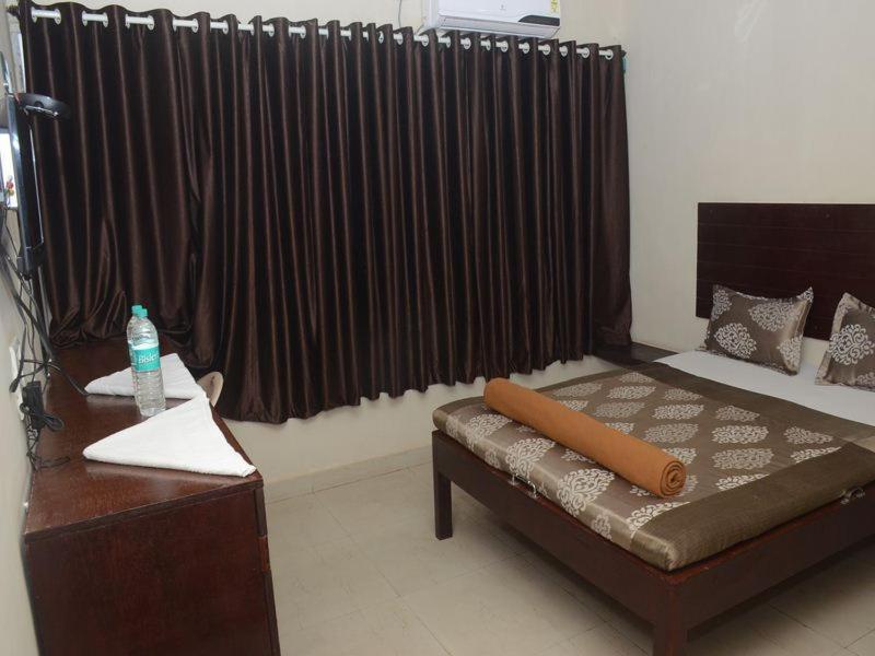 Nilraj Lodge Ratnagiri Exterior photo