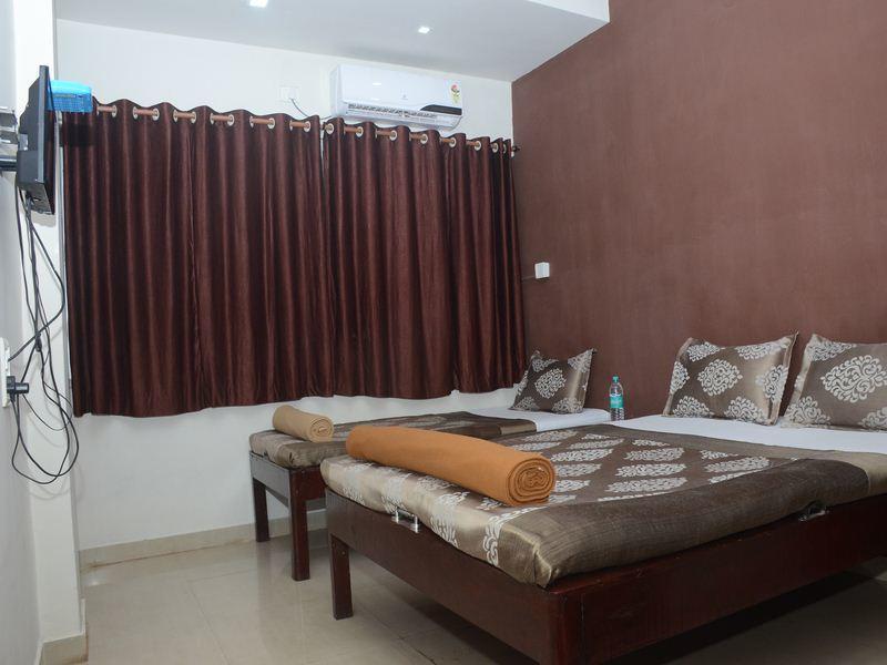 Nilraj Lodge Ratnagiri Exterior photo